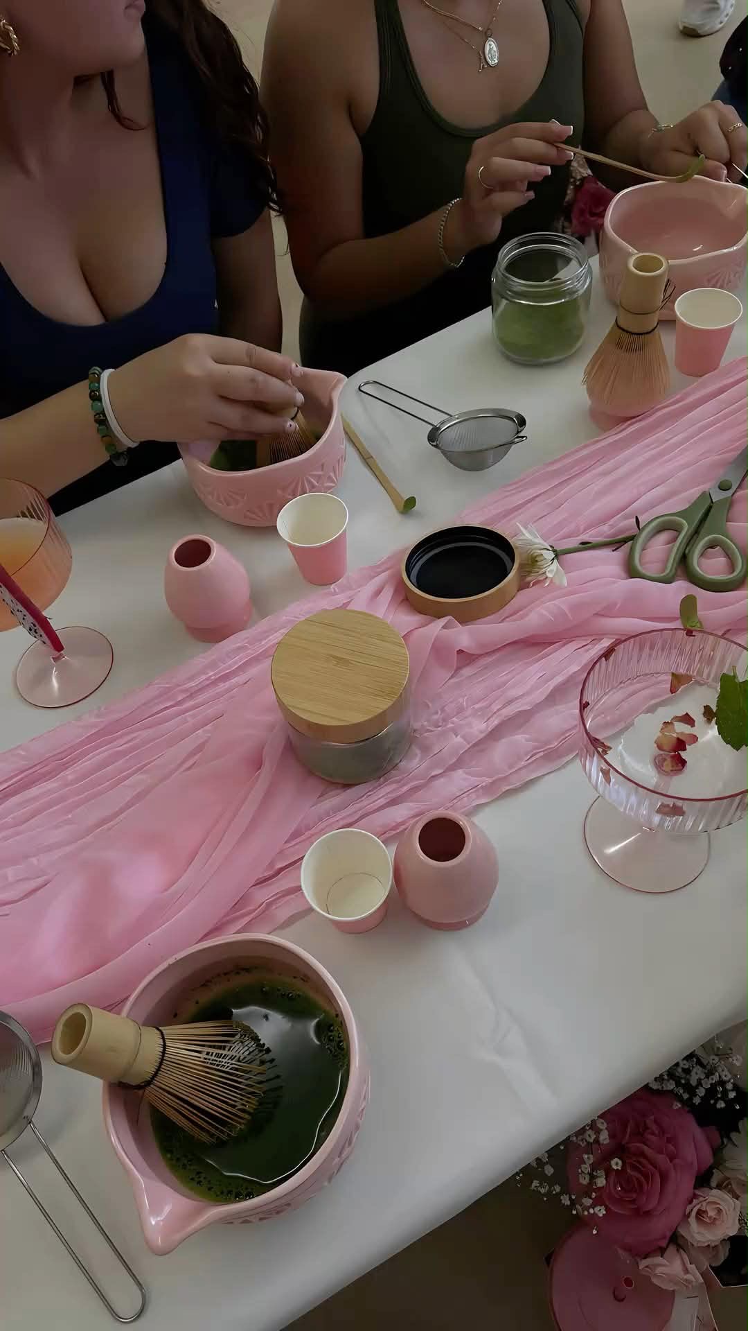 Matcha tasting table at a Glowéra gathering